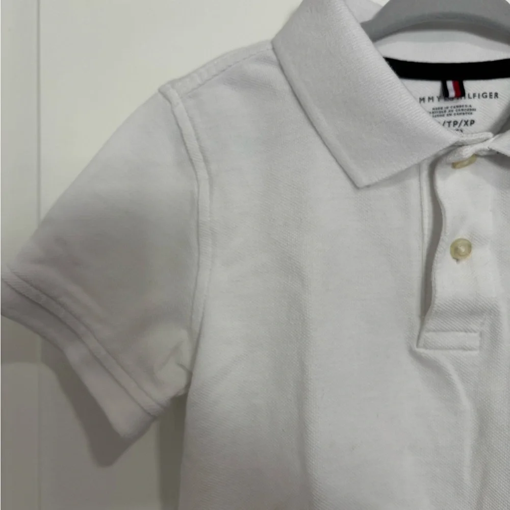 Tommy Hilfiger Boys Polo Shirt | Off-White | XS (4–5) Runs Small